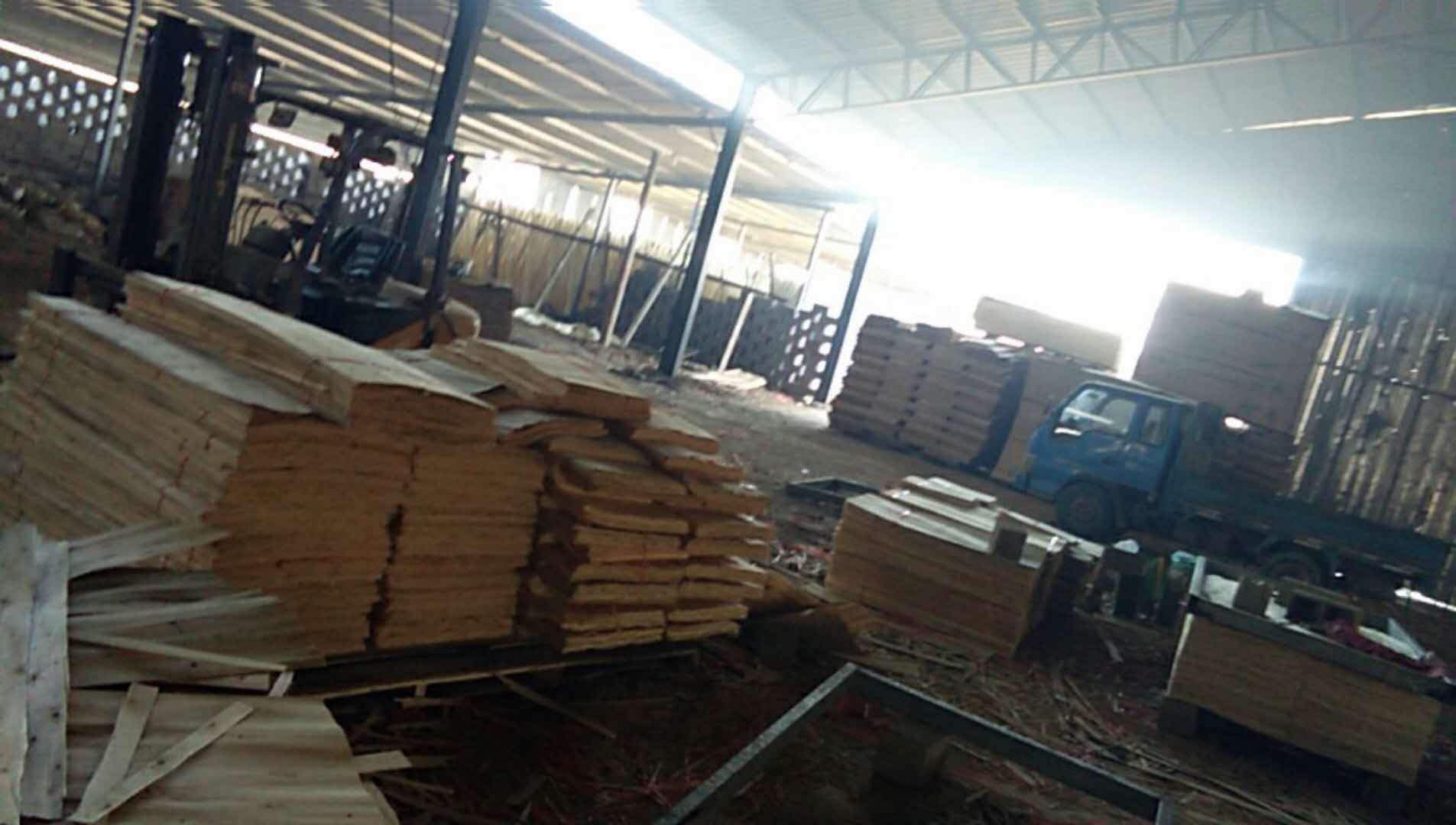 工廠實景-青島一林恒峰木業(yè)